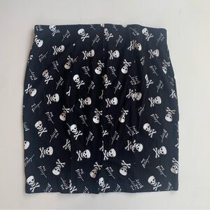 Torrid Betsy Johnson Women’s 4 Skirt Skull Pencil Black Mid High Waist Button